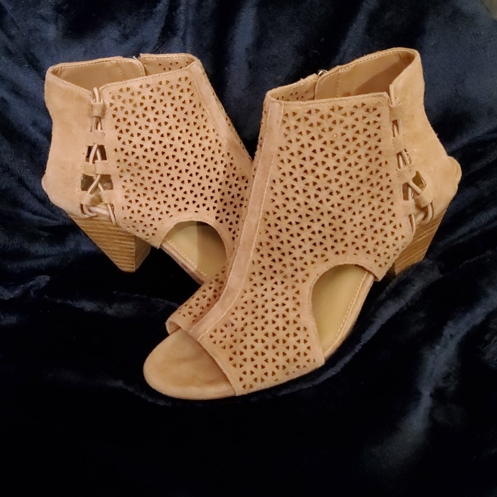 Vince Camuto Heels